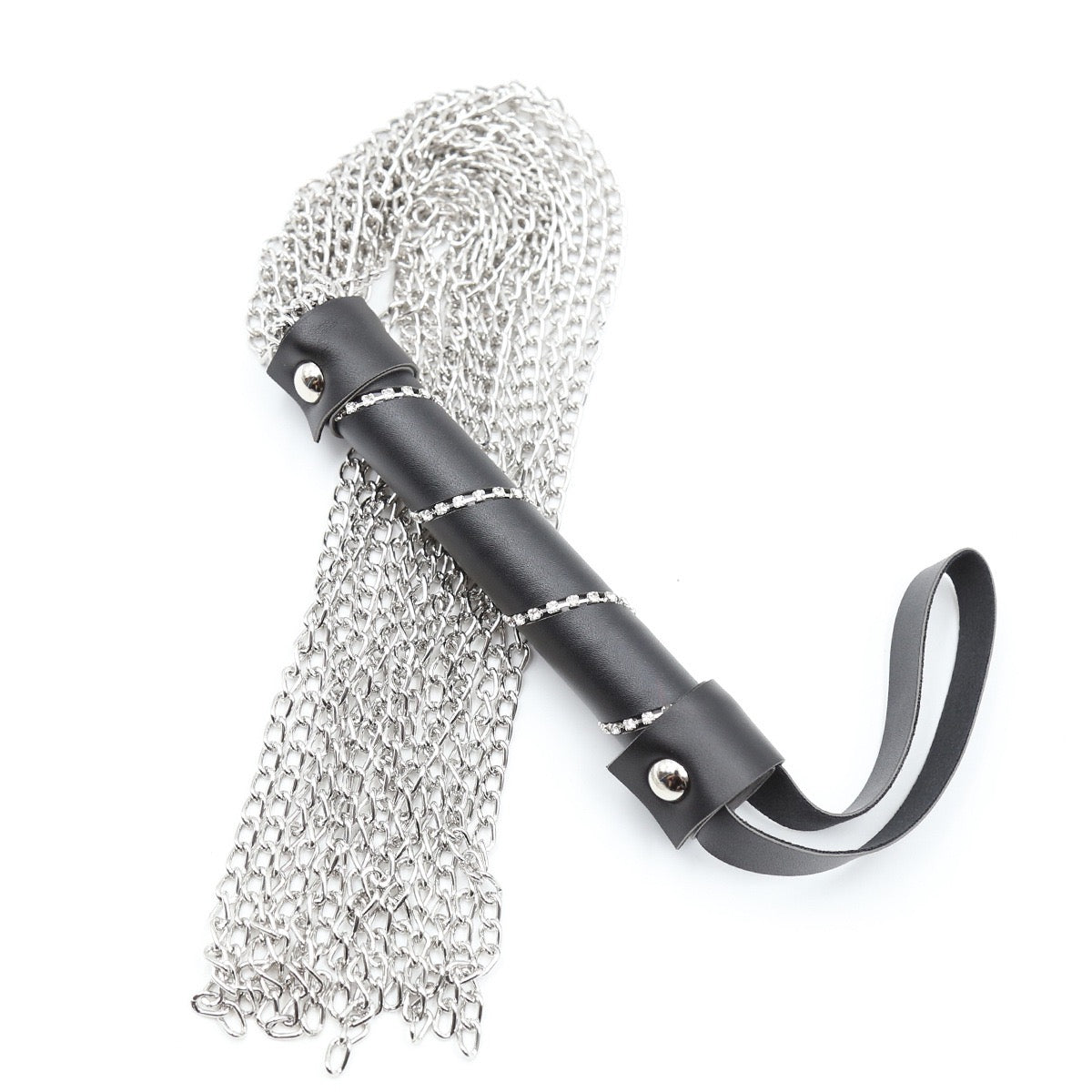 Látigo de cadena de metal con mango de diamantes de imitación