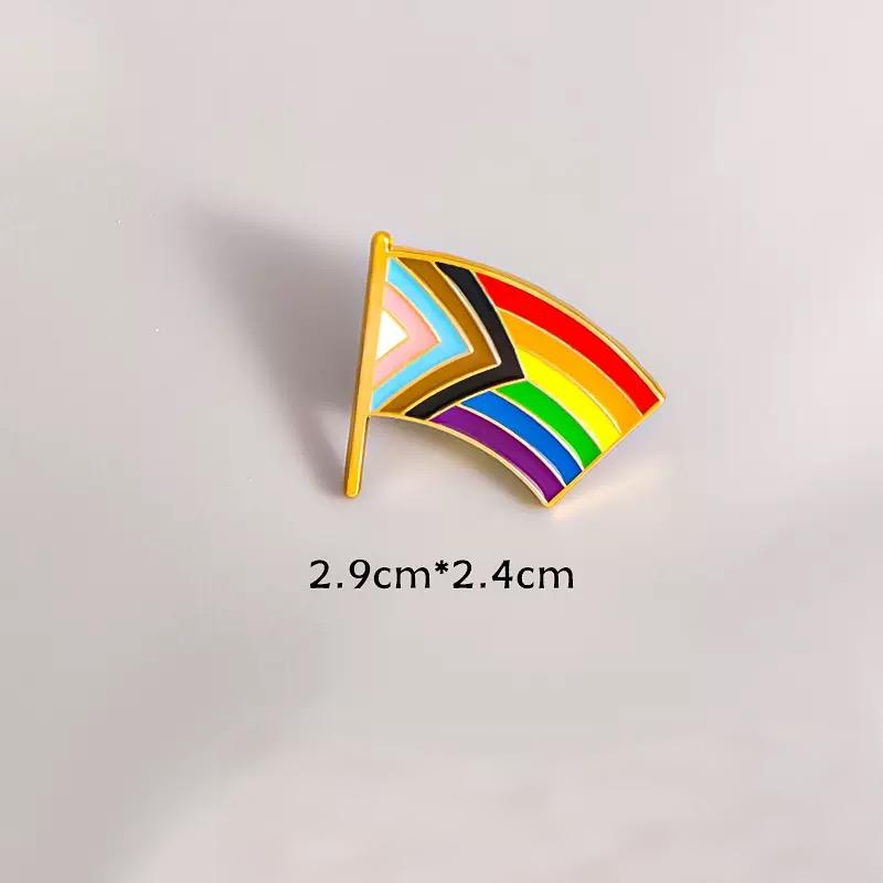 Pin de esmalte "Orgullo y humor": un bonito regalo para pedidos de más de $25