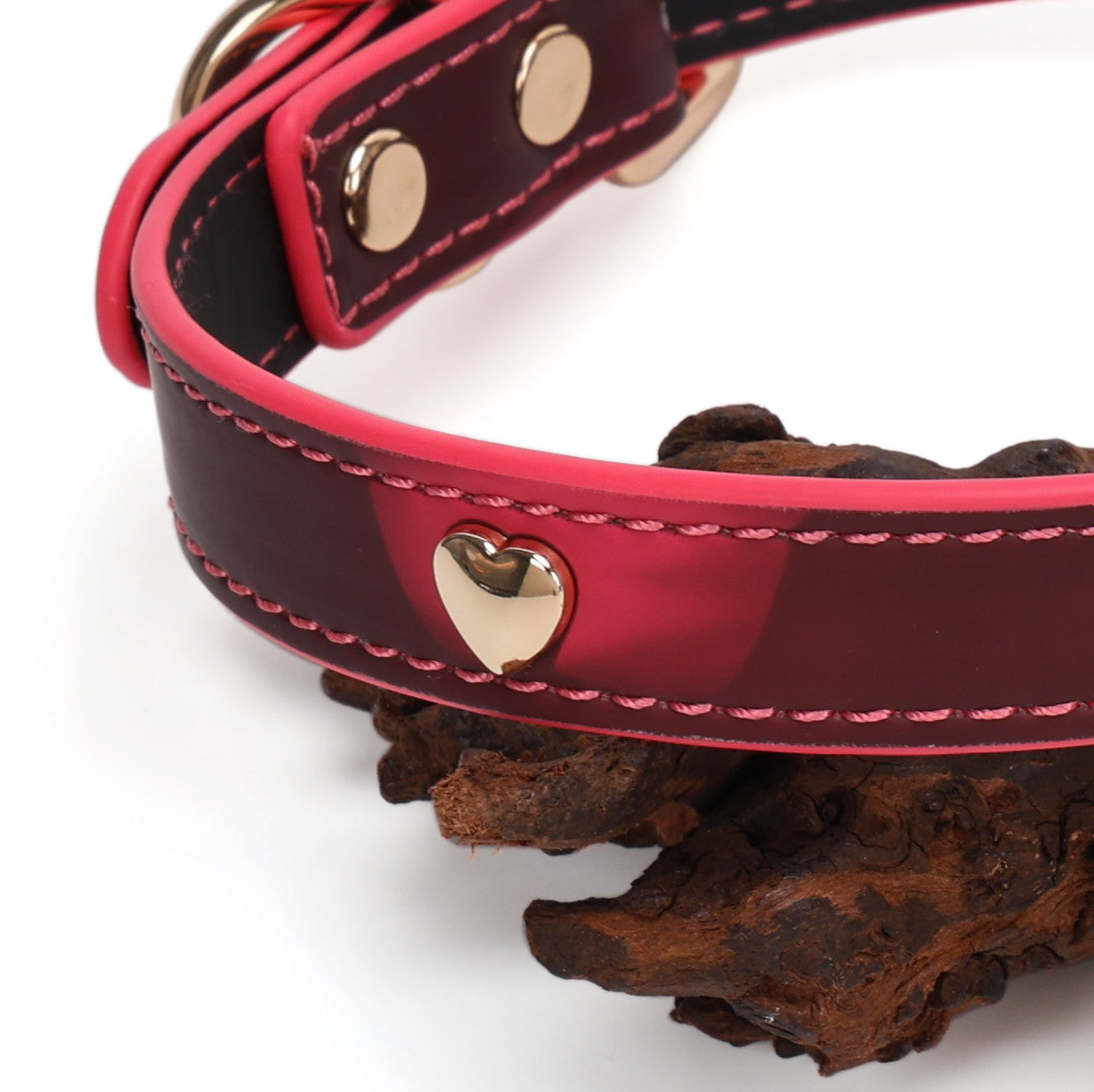 close detail of heat reactive faux leather heart tag choker