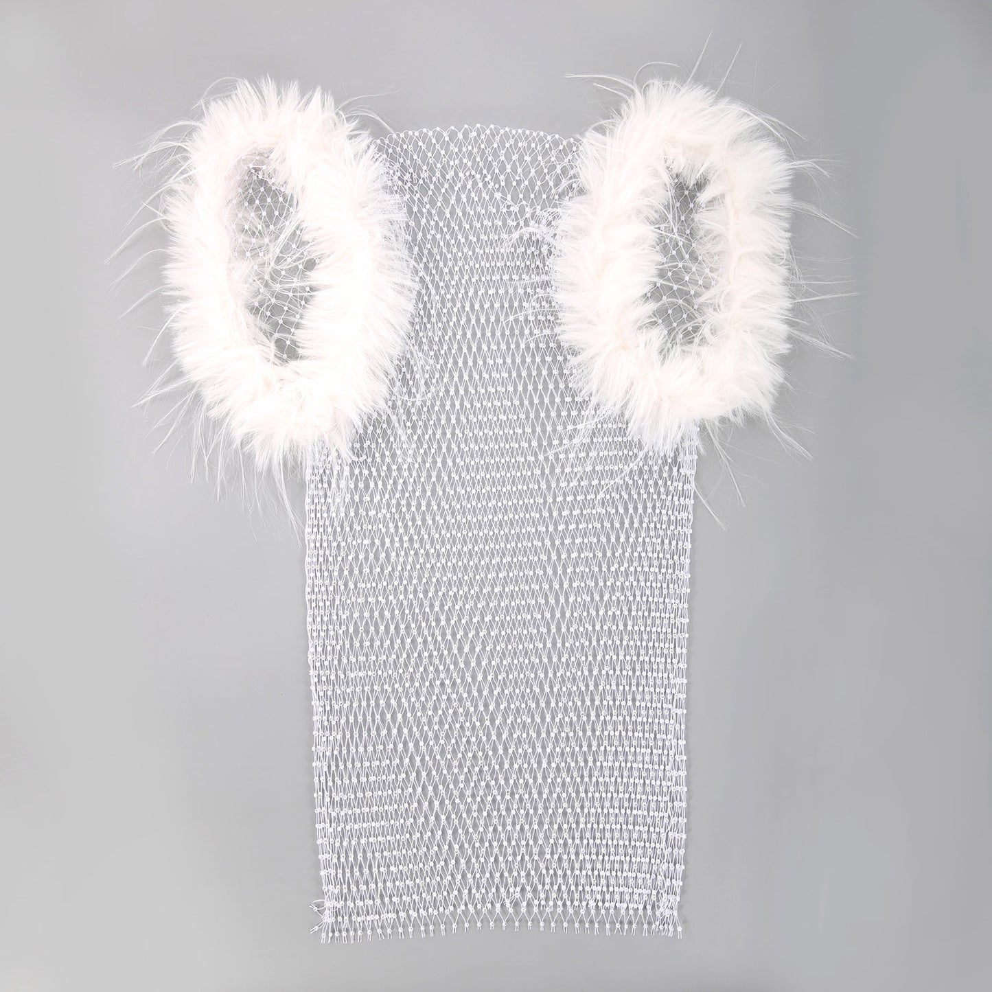 Top sin mangas de red con diamantes de imitación transparente y plumas