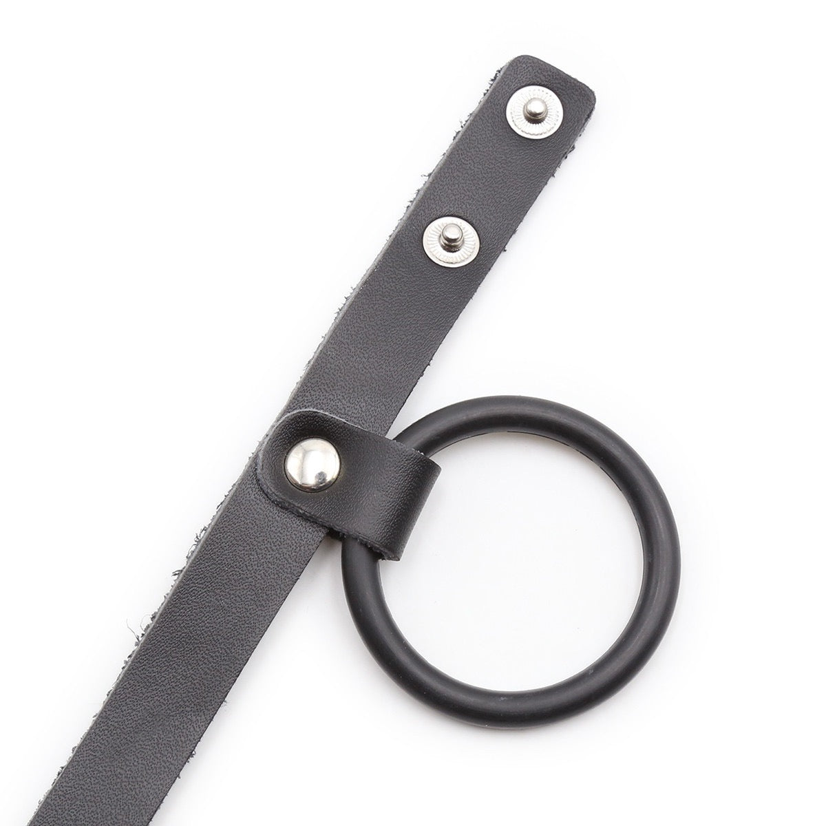 Correa de cuero sintético para pene y testículos con anillo de metal/goma