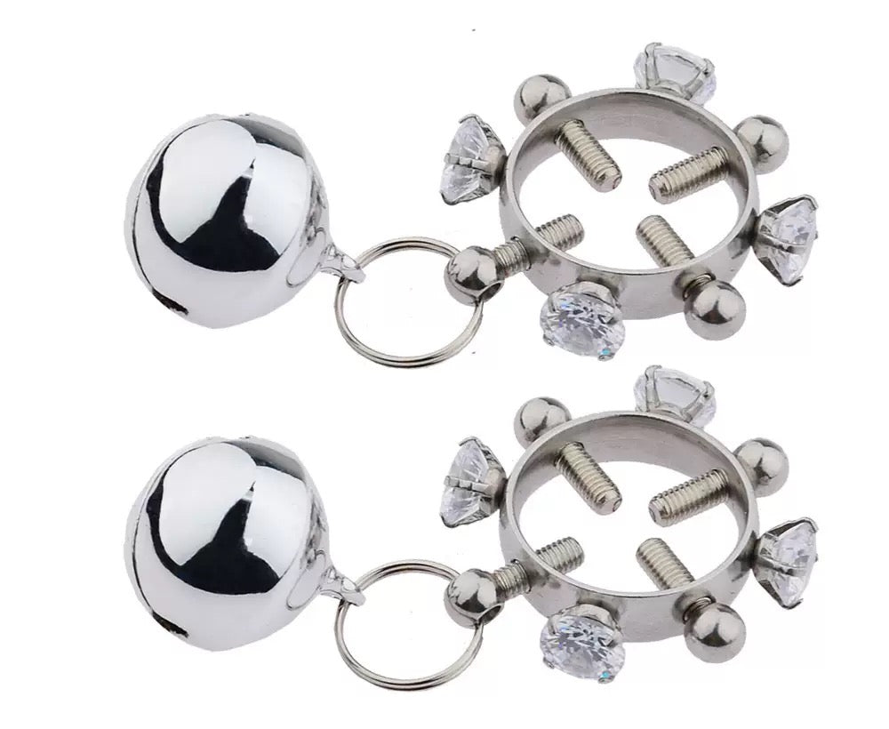 Abrazadera para pezón de acero inoxidable con cuatro tornillos y diamantes de imitación, con cadena y campana.