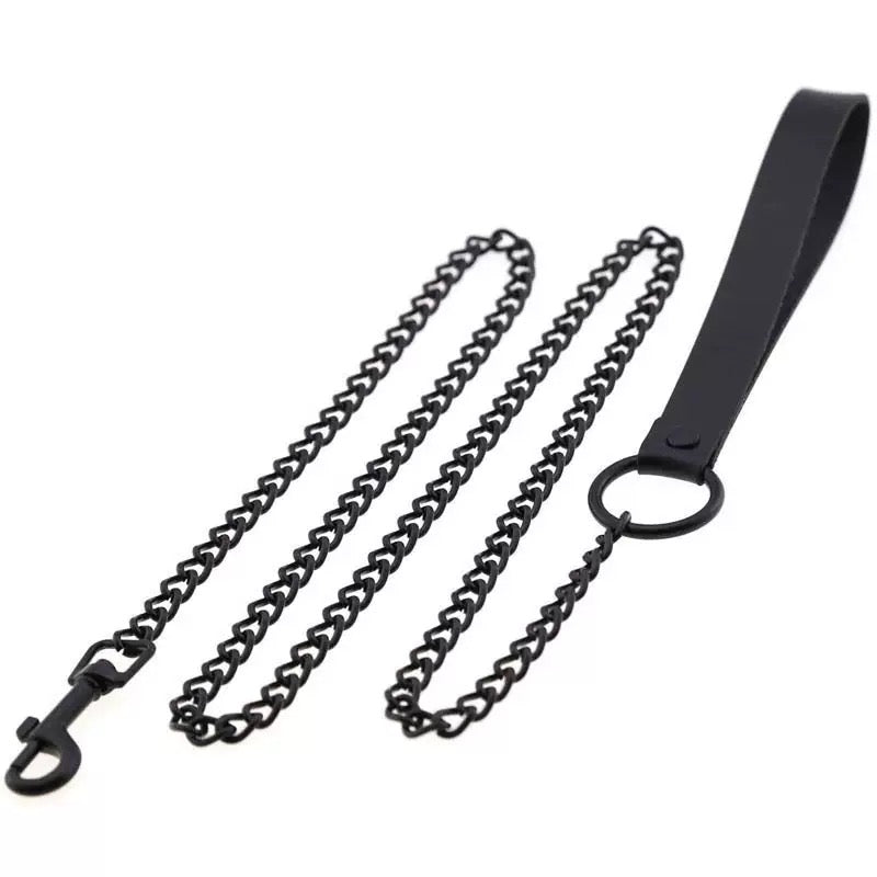 detail of black faux leather chocker chain accessory