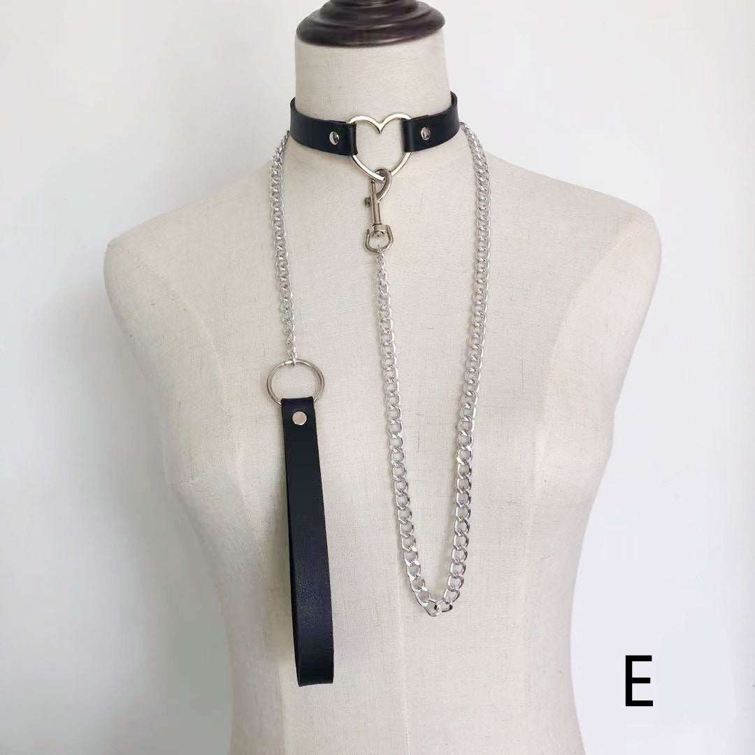 Faux leather choker featuring layered chain details style d