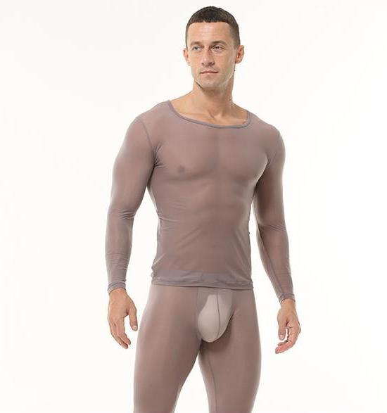 Front view of gray men’s ice silk baselayer set worn by model